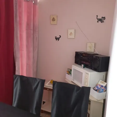 Les Perroquets Privatunterkunft